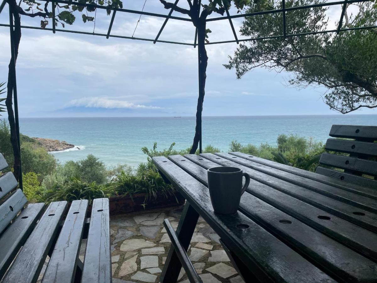 Villa Agia Aikaterini อามูดี ภายนอก รูปภาพ